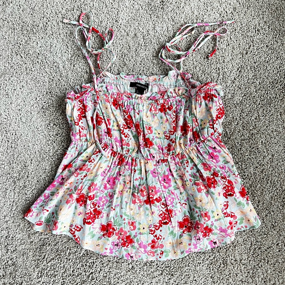 Tank with shoulder ties